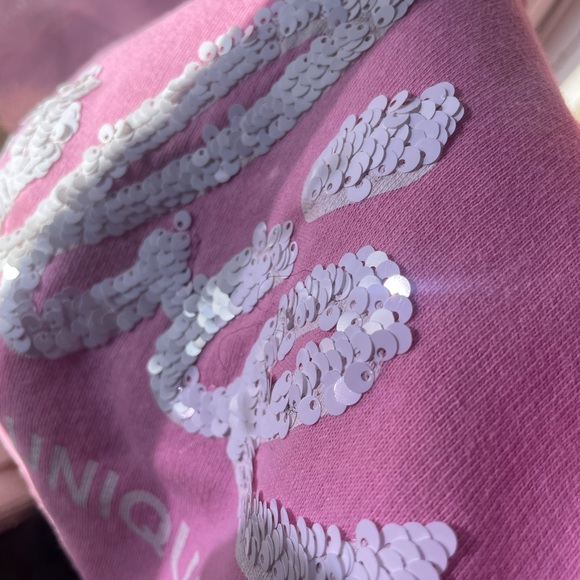 Im selling a pink Zara sweatshirt with the word Barbie in white sequins - Picture 4 of 5